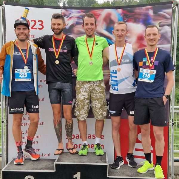 SWP CityLauf 2023 - Siegerehrungen & Spendenübergabe