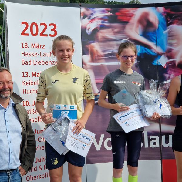 SWP CityLauf 2023 - Siegerehrungen & Spendenübergabe