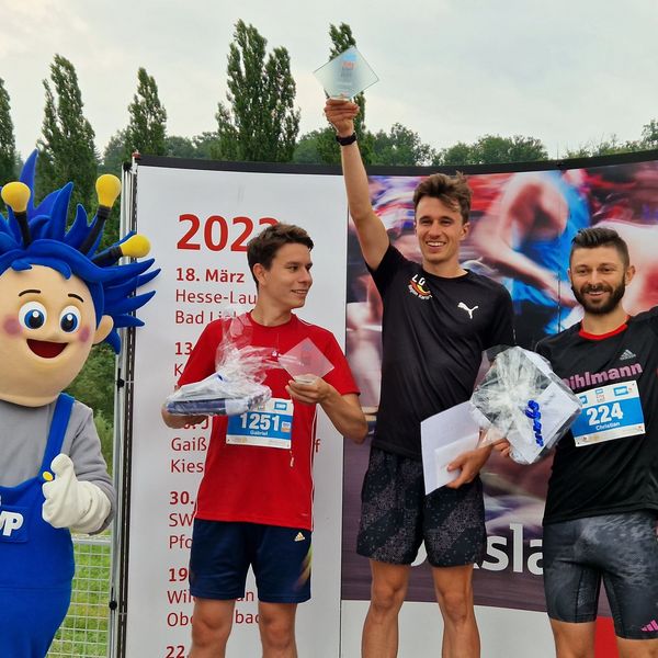 SWP CityLauf 2023 - Siegerehrungen & Spendenübergabe