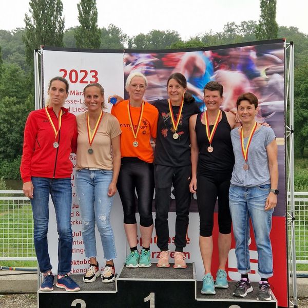 SWP CityLauf 2023 - Siegerehrungen & Spendenübergabe