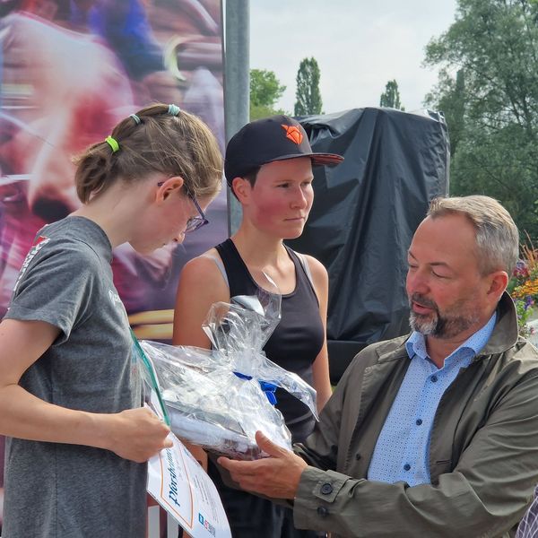 SWP CityLauf 2023 - Siegerehrungen & Spendenübergabe