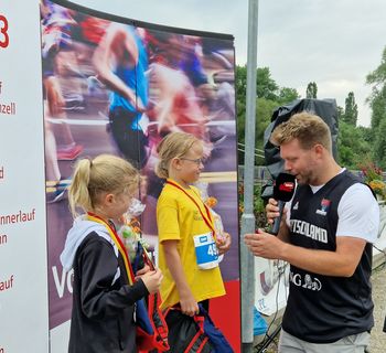 SWP CityLauf 2023 - Siegerehrungen & Spendenübergabe